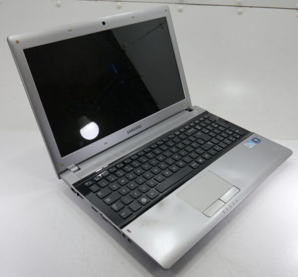 Samsung NP-S3511-A01DX 15.6 Inch Laptop Silver